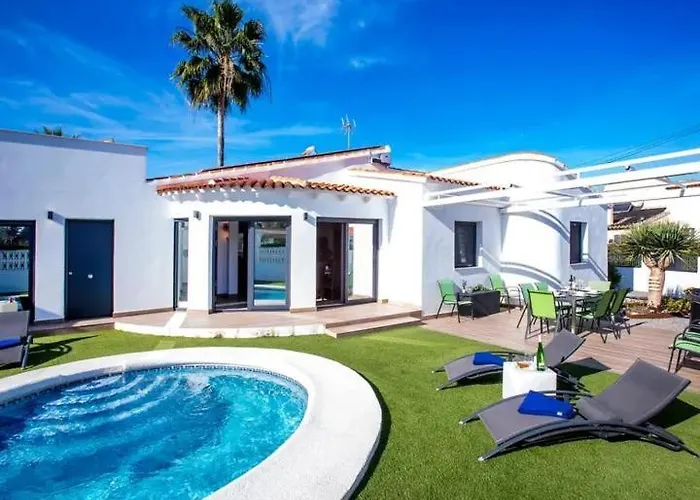 Confort Βίλα Denia